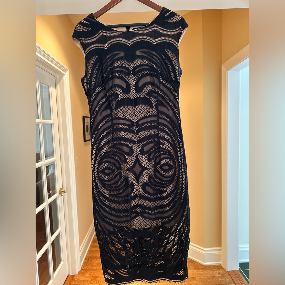 Alexia Admor Black Lace Midi Dress